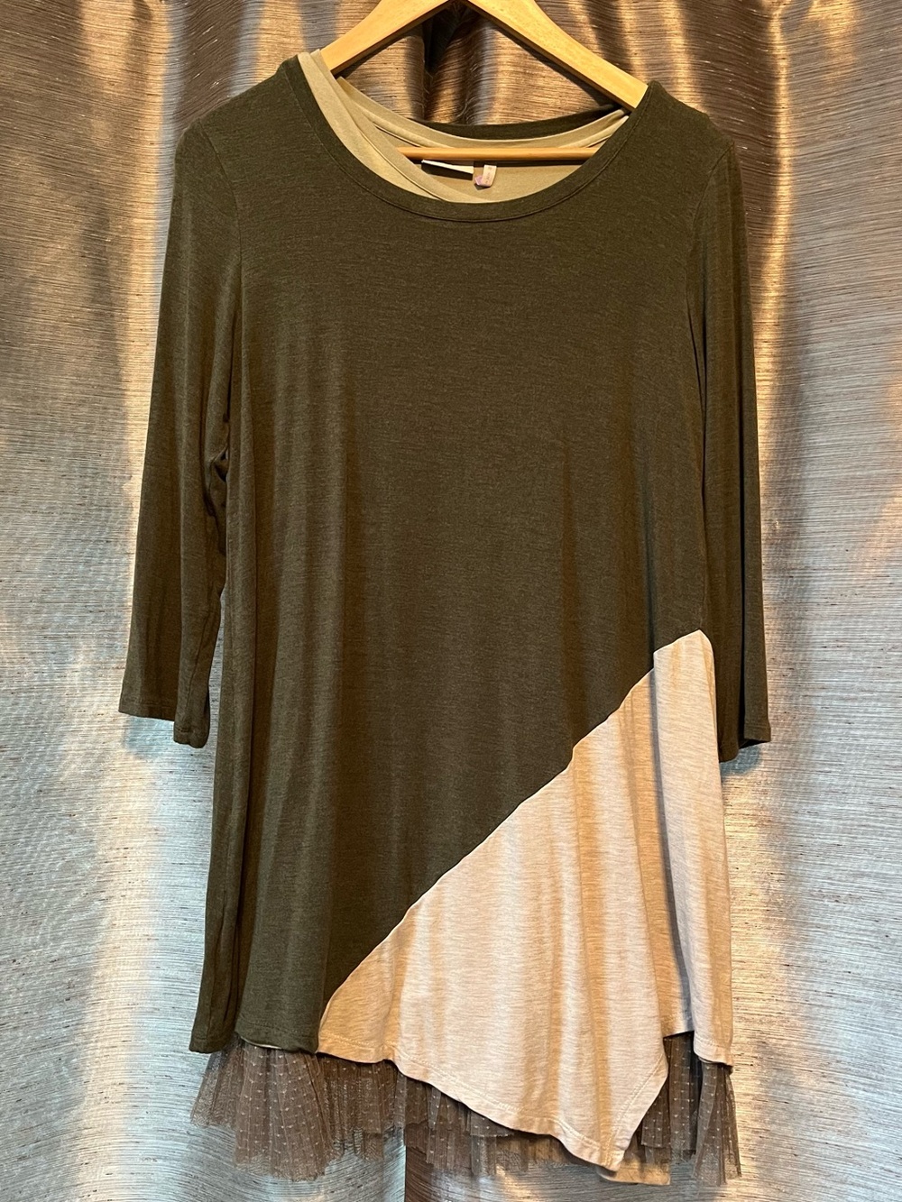 LOGO by Lori Goldstein 2Piece Olive & Cream Diagonal Colorblock Tunic and Tank